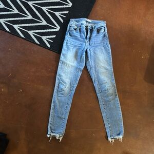 KANCAN. Straight jeans. Distressed bottom. Size 25.